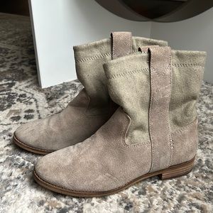 Toms suede booties size 6.5 womens. Worn once. In very good condition look new.